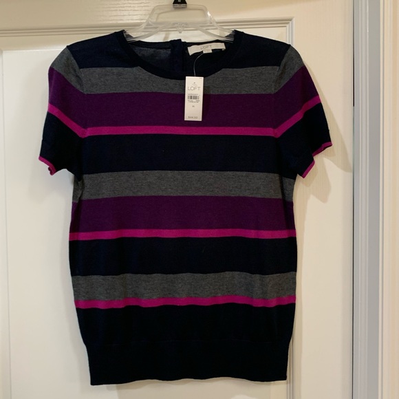 LOFT Tops - LOFT LIGHTWEIGHT SHORT SLEEVE SWEATER SIZE M NWT!